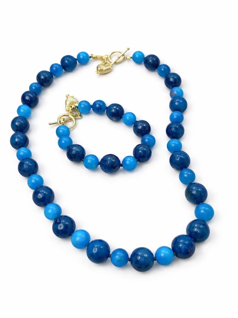 Blue Jade Agate hand knotted Aprilsplace 18 inch necklace set - Picture 2 of 5